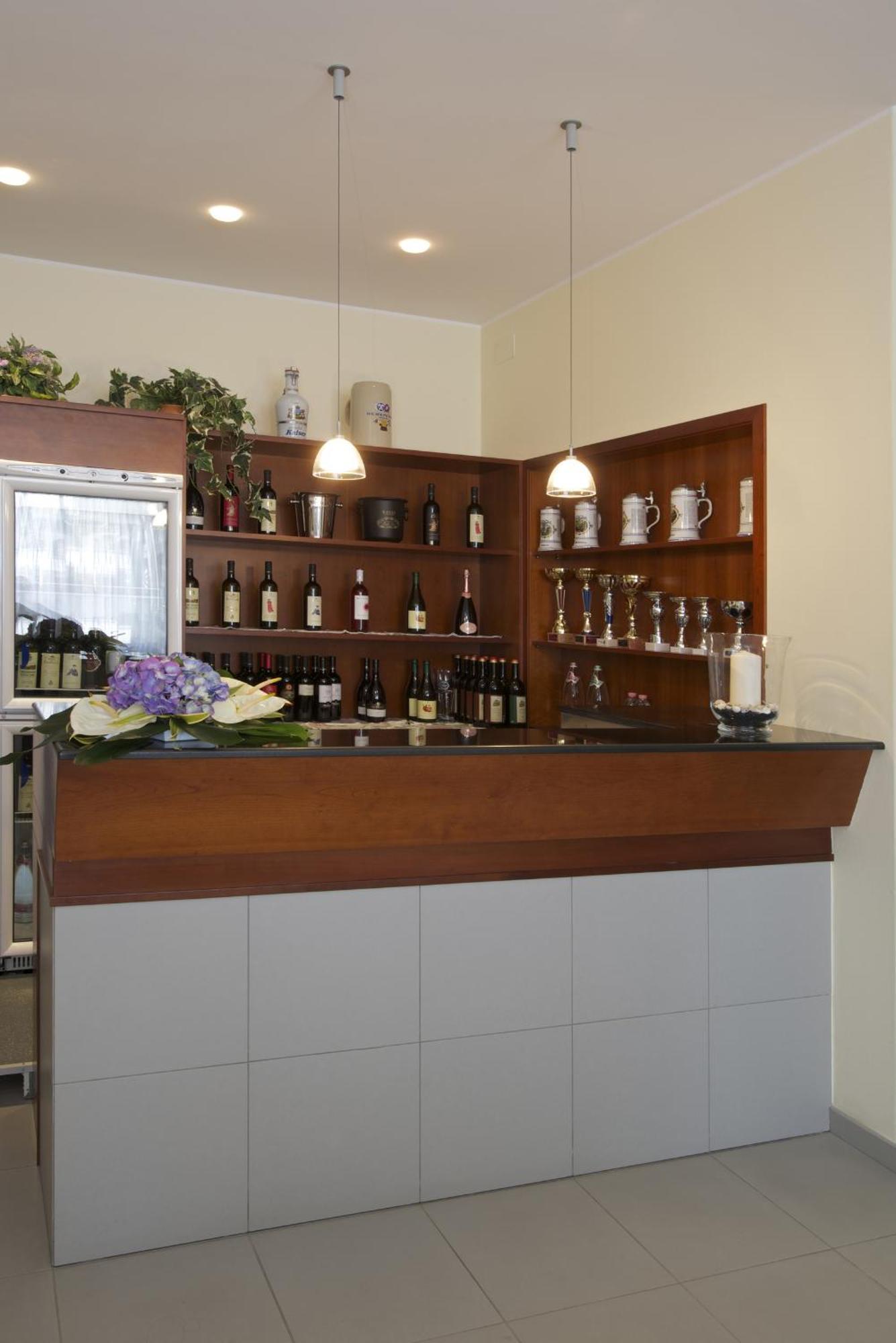 Hotel Torretta Католика Екстериор снимка
