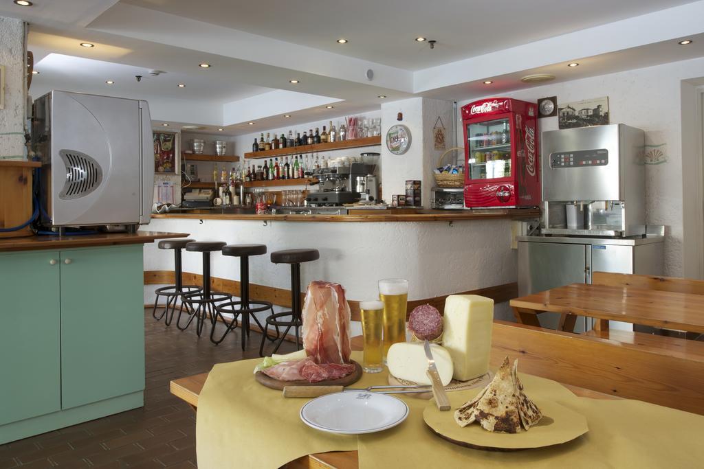 Hotel Torretta Католика Екстериор снимка