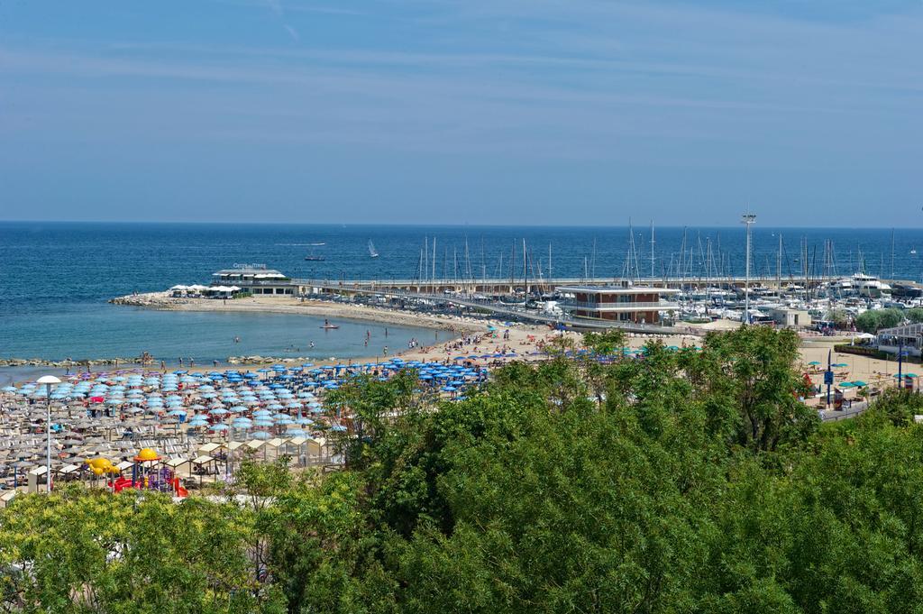 Hotel Torretta Католика Екстериор снимка