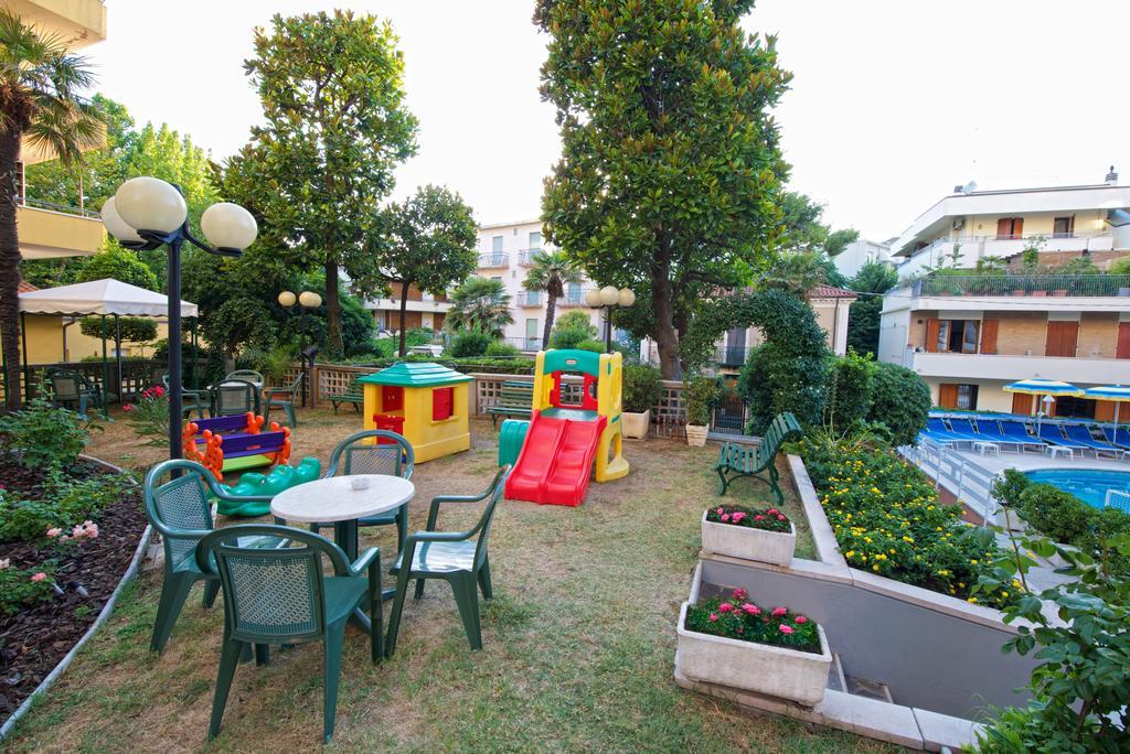 Hotel Torretta Католика Екстериор снимка