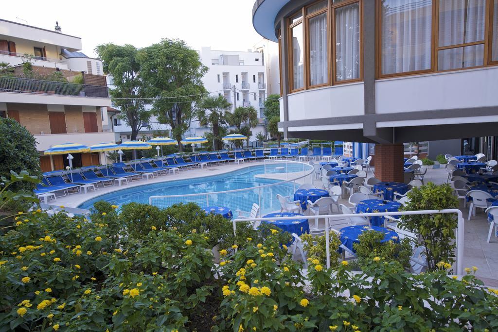 Hotel Torretta Католика Екстериор снимка