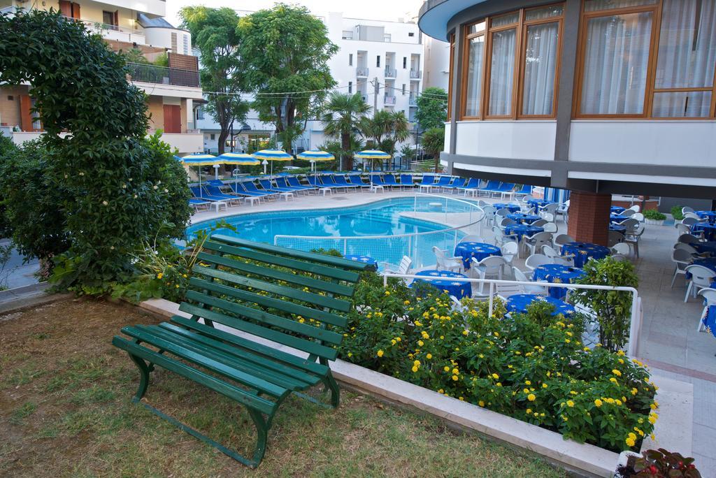 Hotel Torretta Католика Екстериор снимка