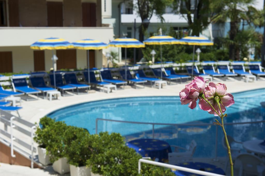 Hotel Torretta Католика Екстериор снимка