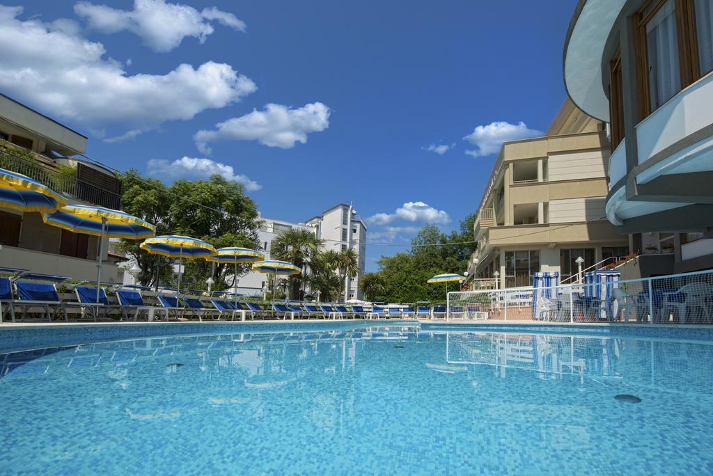 Hotel Torretta Католика Екстериор снимка