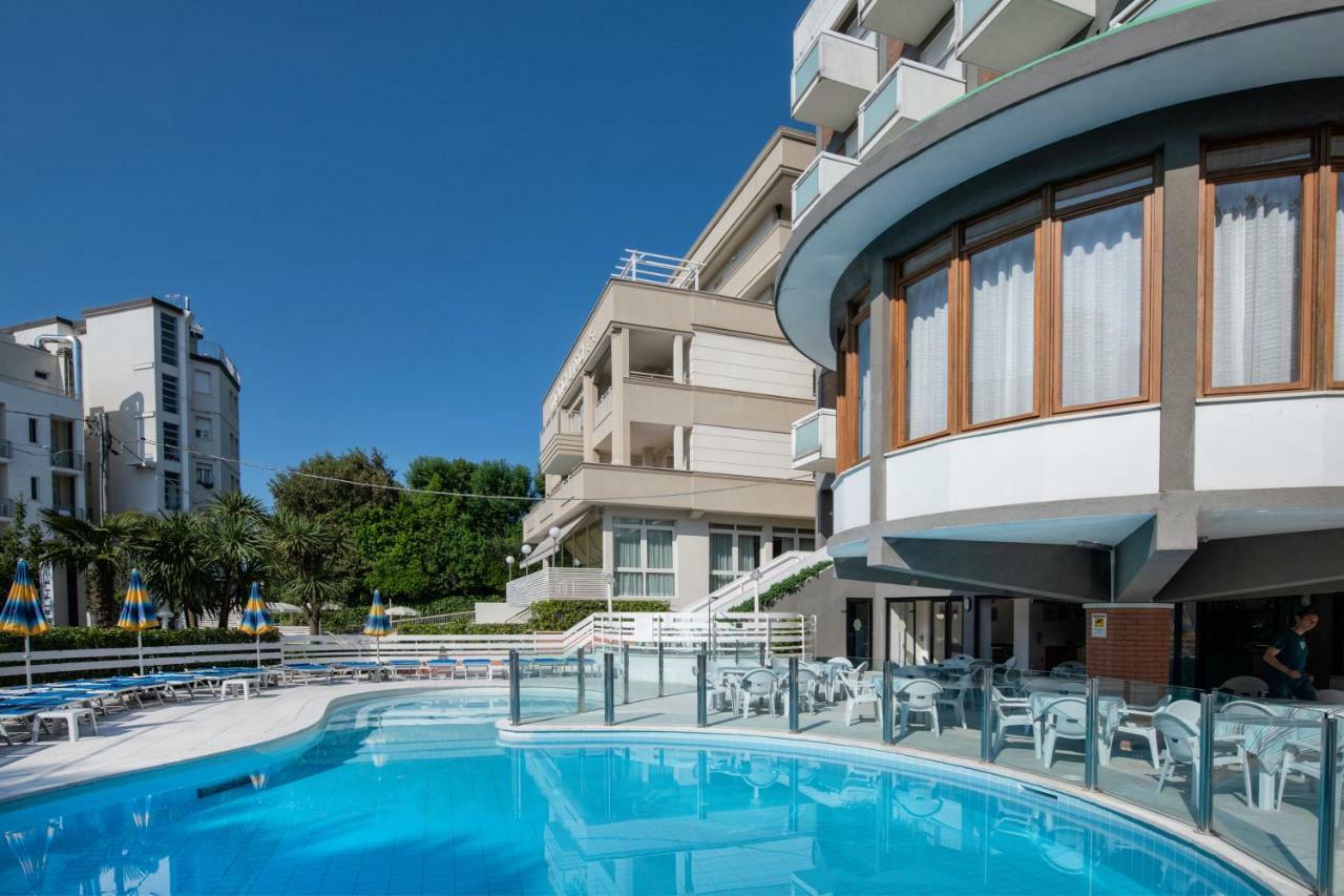 Hotel Torretta Католика Екстериор снимка